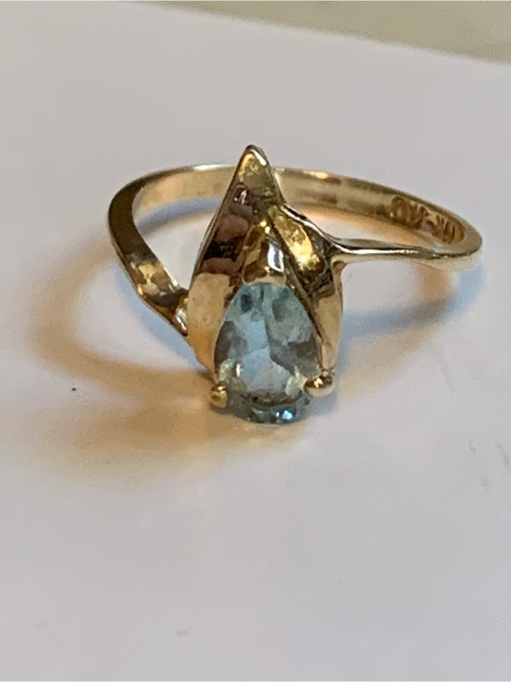 10kt Gold Teardrop AquaTopaz- Gemstone Ting! Stunning